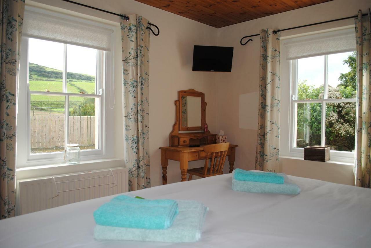 The Castle Bed & Breakfast Ballintoy Esterno foto